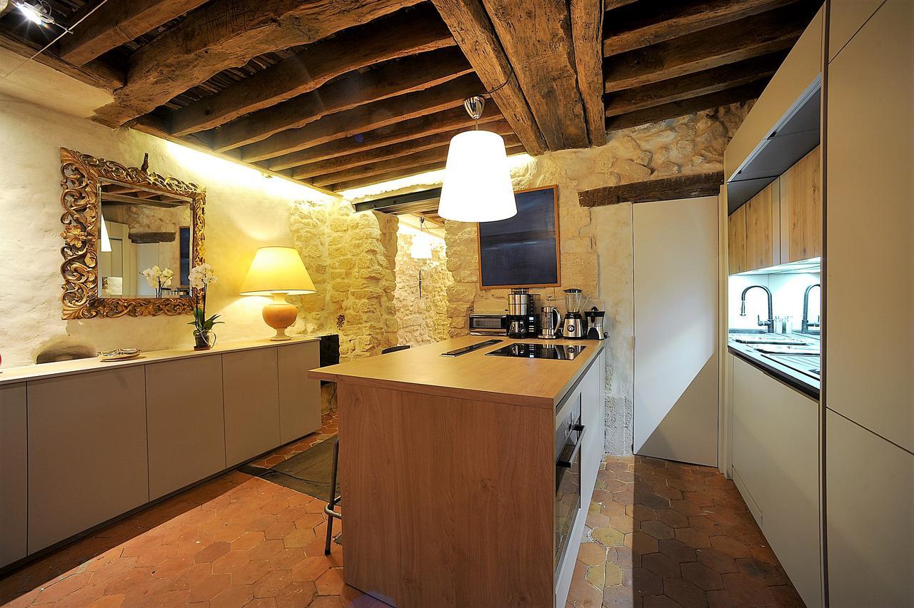 Beautiful Apartment In Historical Marais Paris Exterior photo